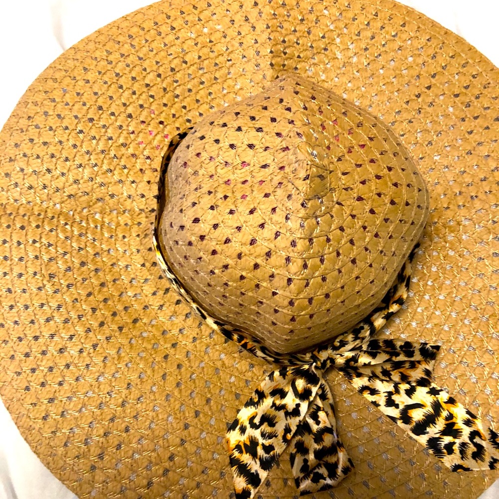 Wicker Floppy Hat with Animal Print Band